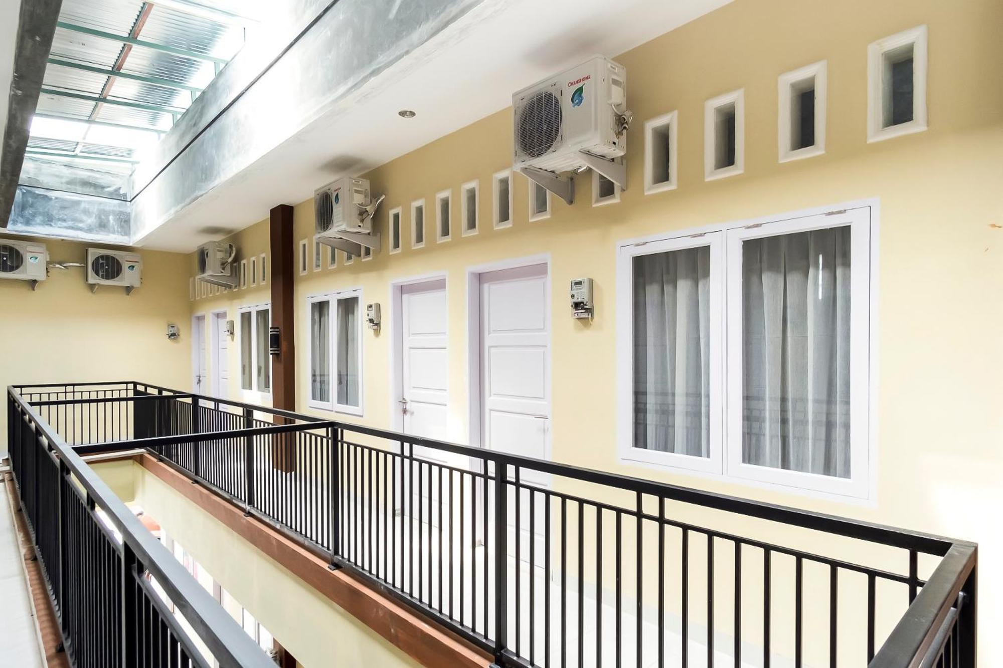 Super Oyo Capital O 873 Kamani Homestay Syariah Medan Kültér fotó