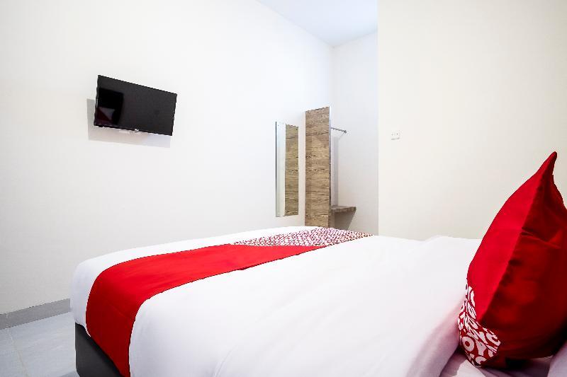Super Oyo Capital O 873 Kamani Homestay Syariah Medan Kültér fotó